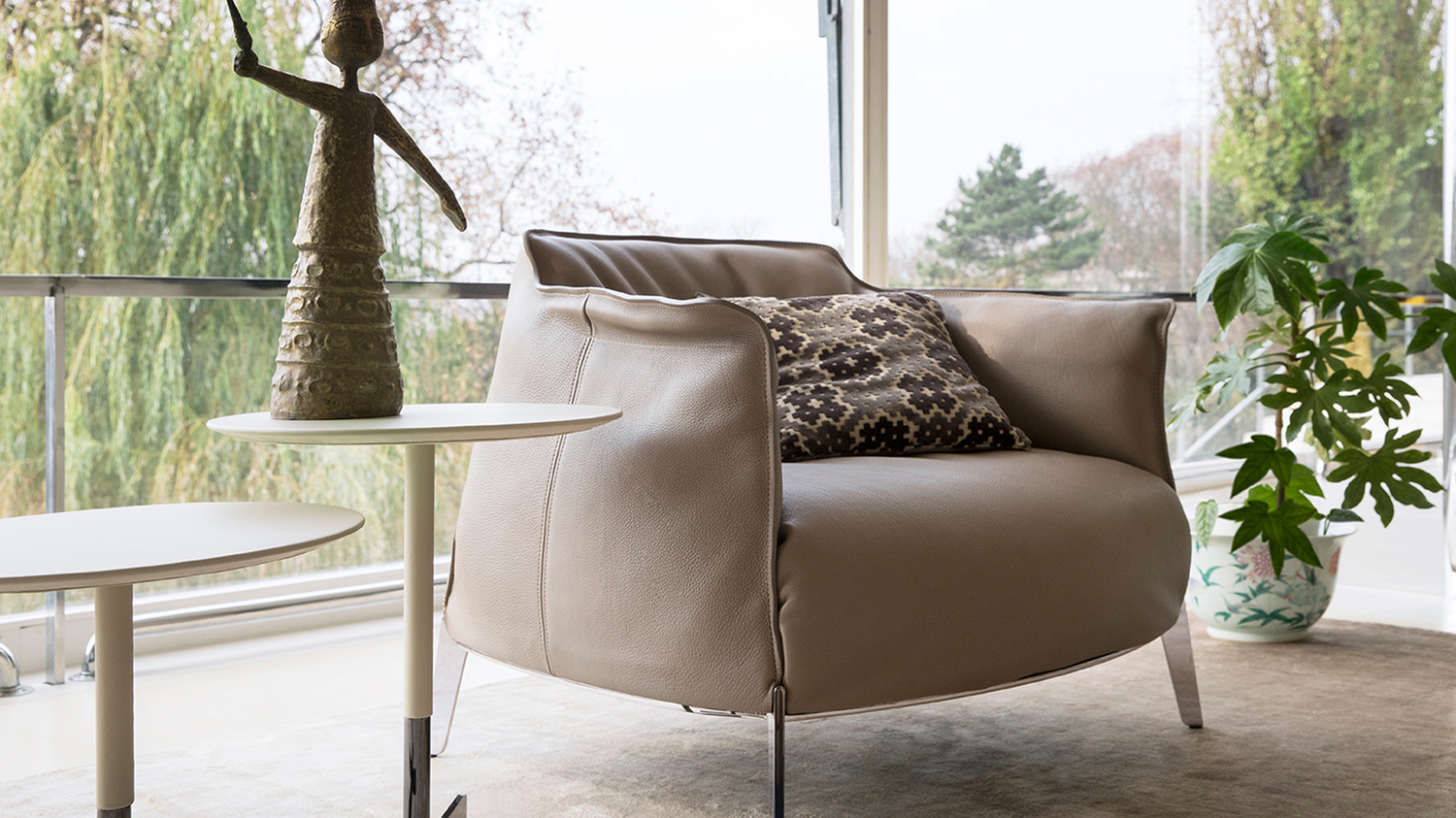 04 cushions 04 cushions