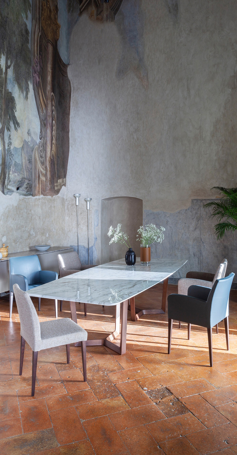 liz chair v1@mobile  liz chair v1@mobile