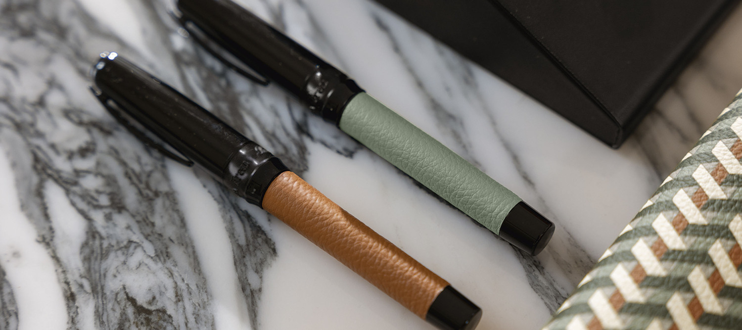 pineider poltrona frau rollerball pen v1 pineider poltrona frau rollerball pen v1