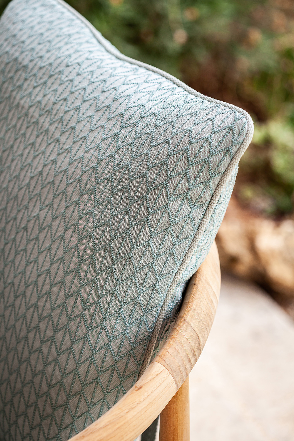 13 the secret garden small armchair