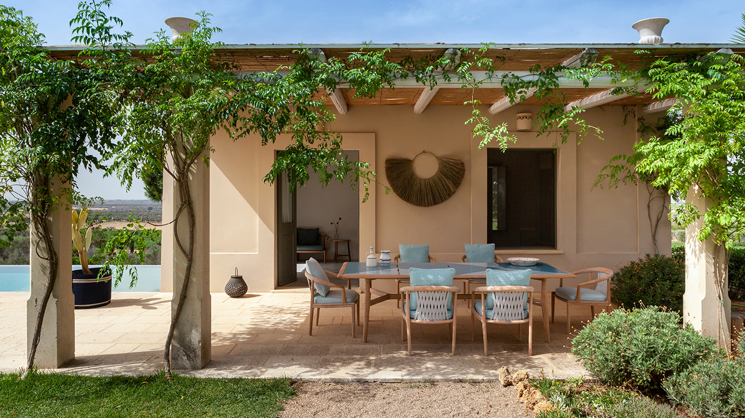 01 the secret garden small armchair