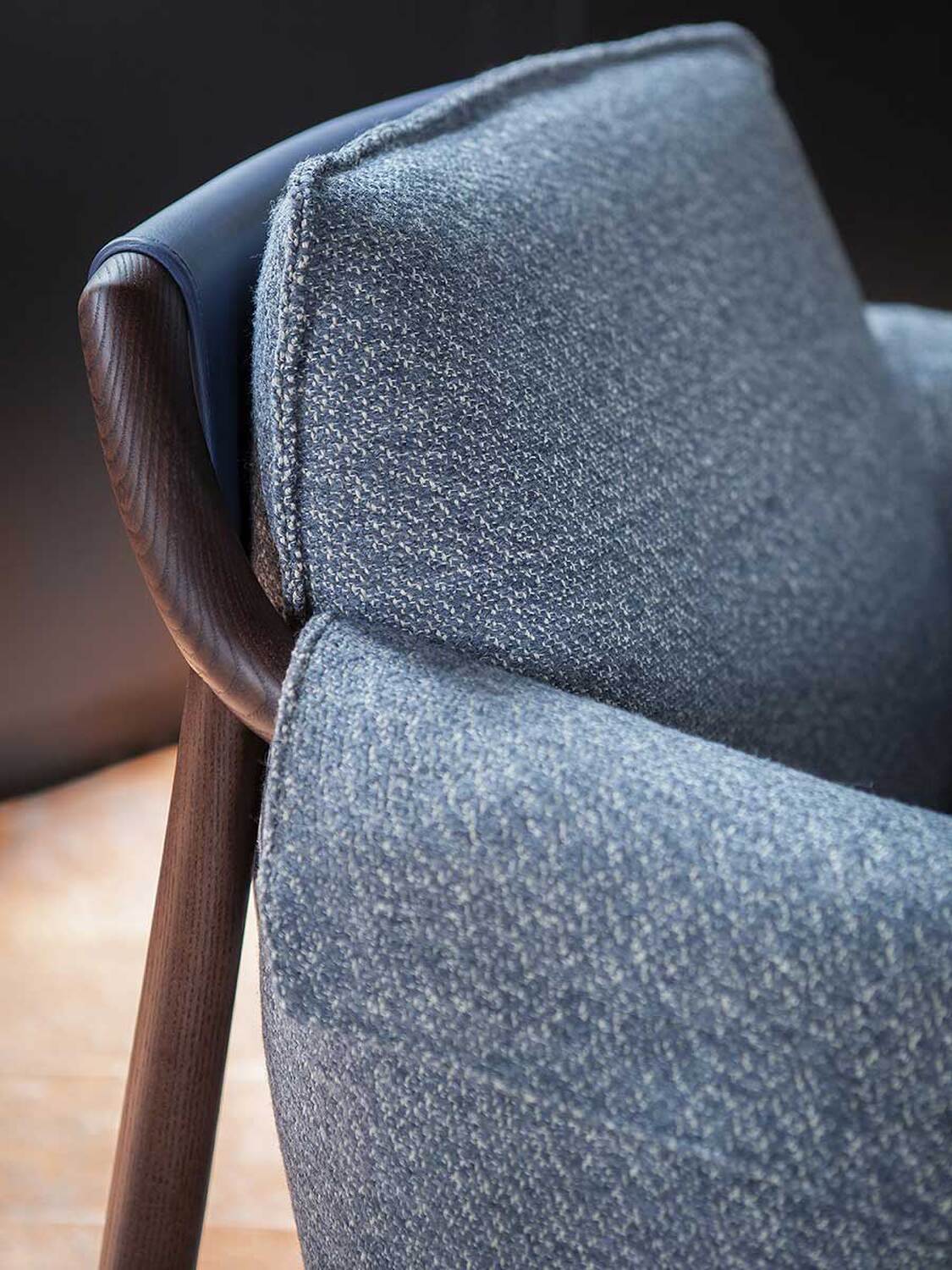 07 times lounge armchair