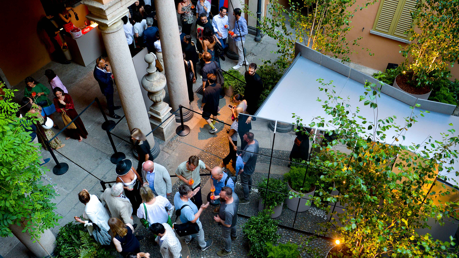 01 an openair aperitivo lluminated by light sensations 01 an openair aperitivo lluminated by light sensations